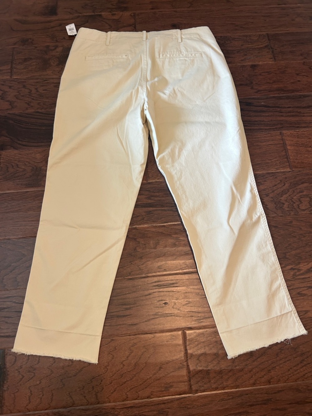 NEW Gap Straight Khaki High Rise Cropped Frayed Hem Cream Pants - Picture 5 of 6